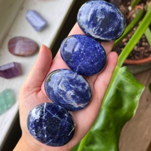 Natural Sodalite Palm Stone Soap For Decorative Showpiece
