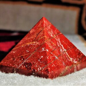 Natural Red Jasper Pyramid For Decorative And Showpiece